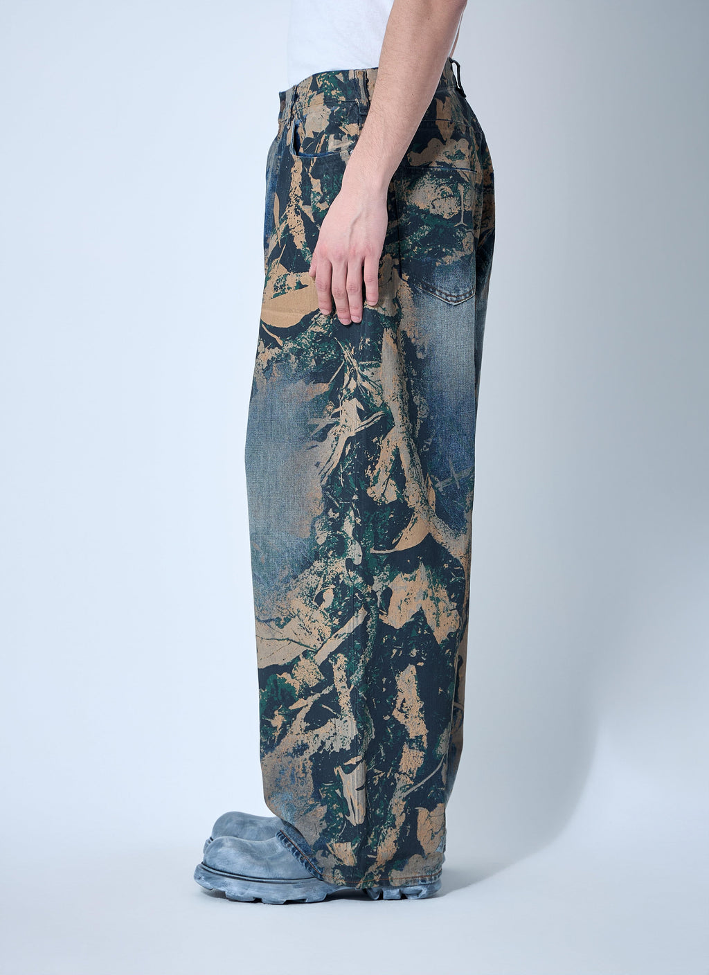 Acne Studios ladies 2021F denim blue Jeans with brown print finish