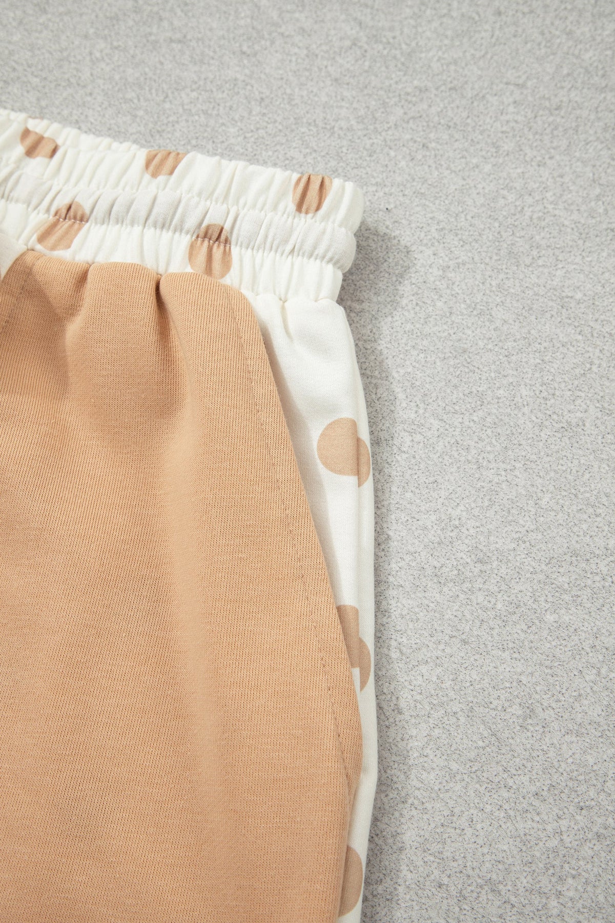Zoey Pullover Patch Pocket Casual Shorts Set Pink or Khaki Outfit  Indie & Co. Ladies polka dot